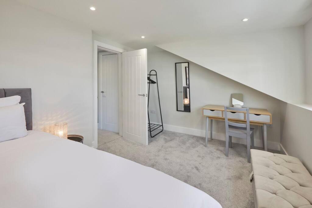 Grace's Loft - 1 Bed Scarborough